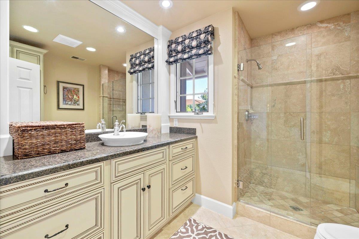 Detail Gallery Image 19 of 37 For 22310 Davenrich St, Salinas,  CA 93908 - 4 Beds | 2 Baths