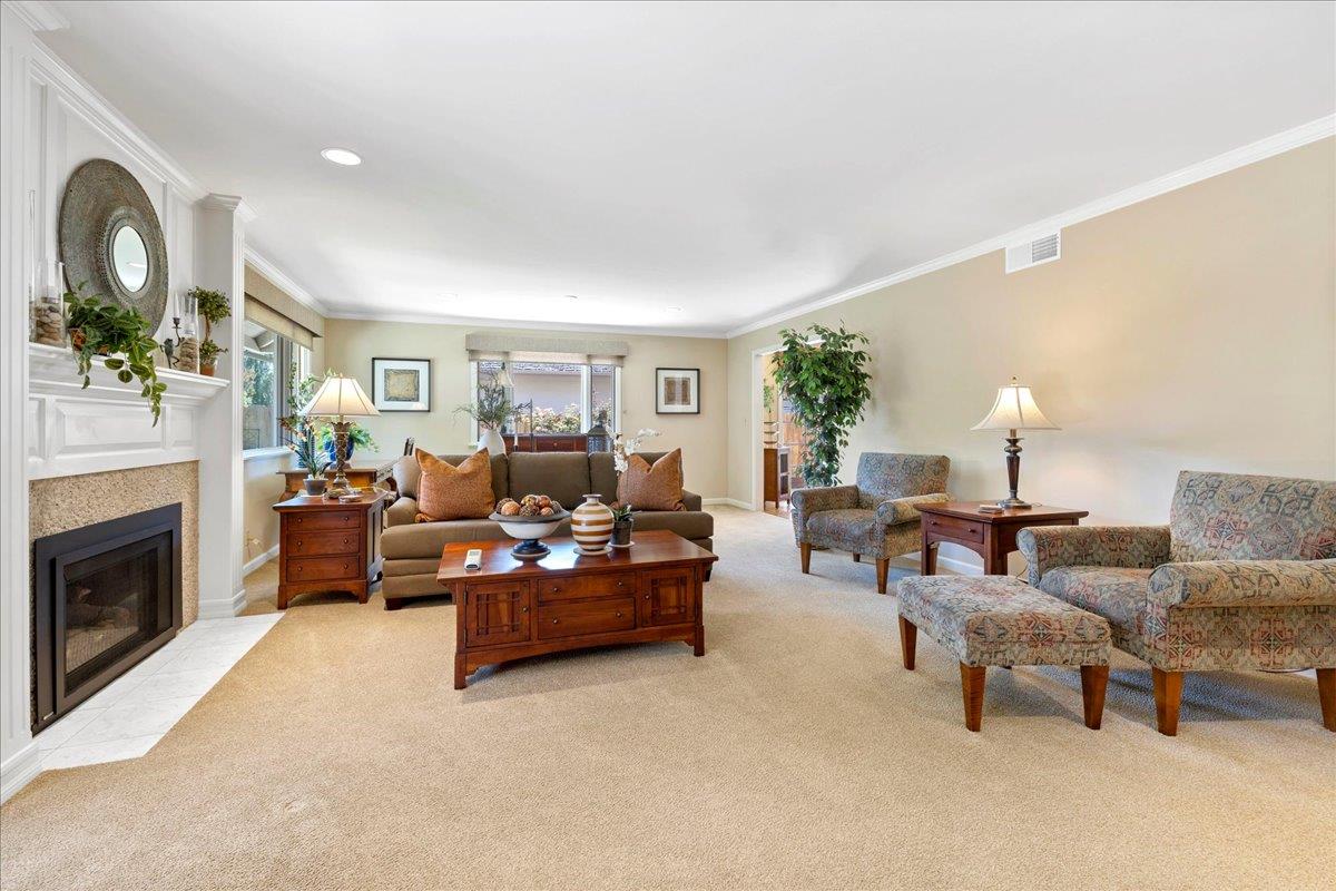 Detail Gallery Image 7 of 37 For 22310 Davenrich St, Salinas,  CA 93908 - 4 Beds | 2 Baths