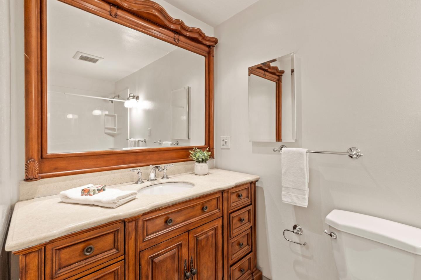 Detail Gallery Image 13 of 27 For 58 Laurie Meadows Dr #3,  San Mateo,  CA 94403 - 2 Beds | 2 Baths