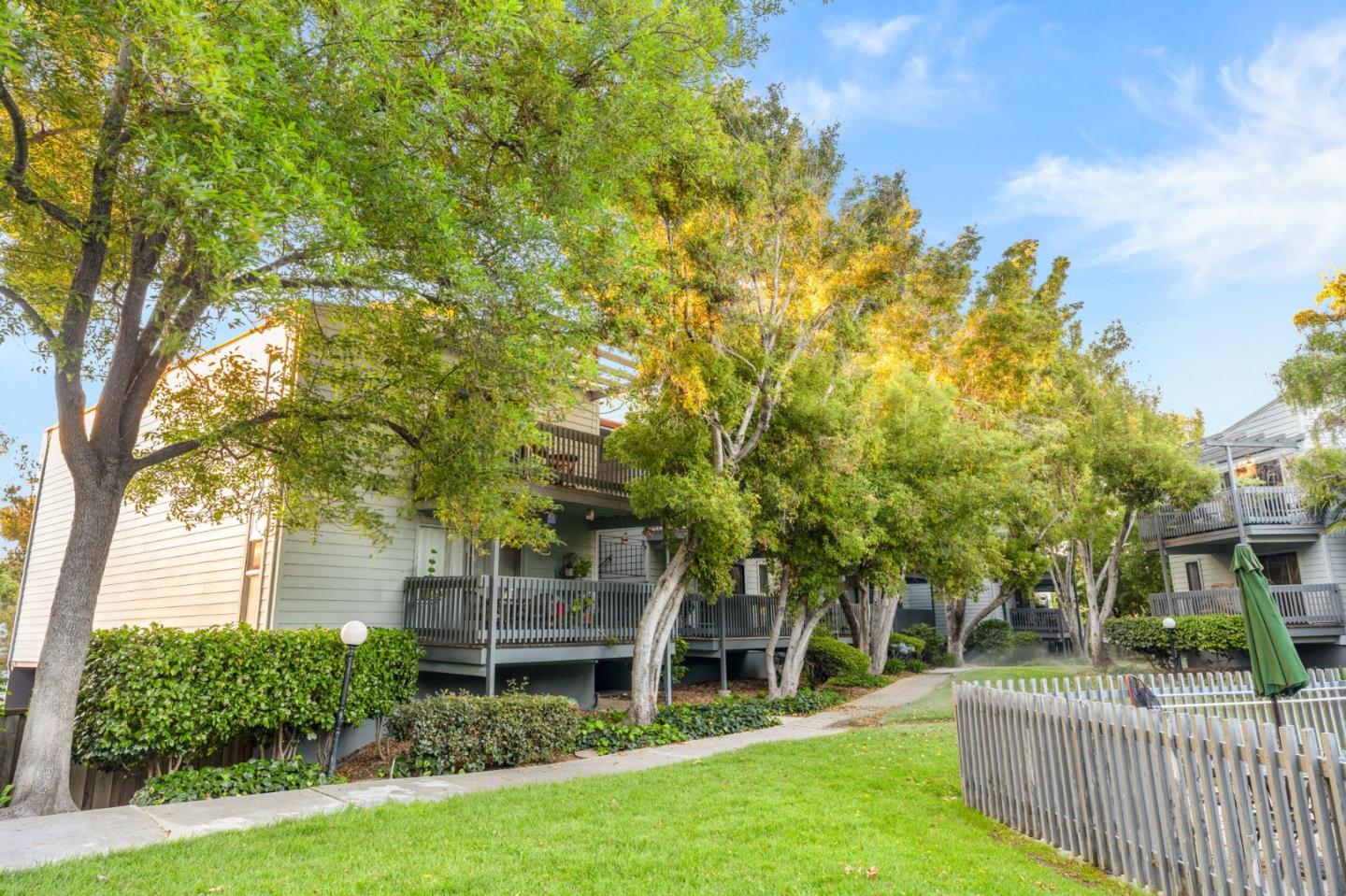 Detail Gallery Image 19 of 27 For 58 Laurie Meadows Dr #3,  San Mateo,  CA 94403 - 2 Beds | 2 Baths