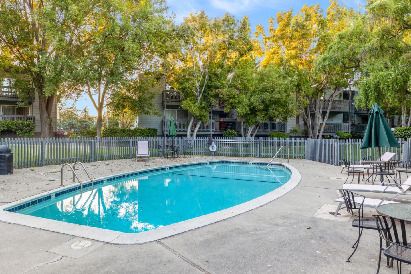 Detail Gallery Image 23 of 27 For 58 Laurie Meadows Dr #3,  San Mateo,  CA 94403 - 2 Beds | 2 Baths
