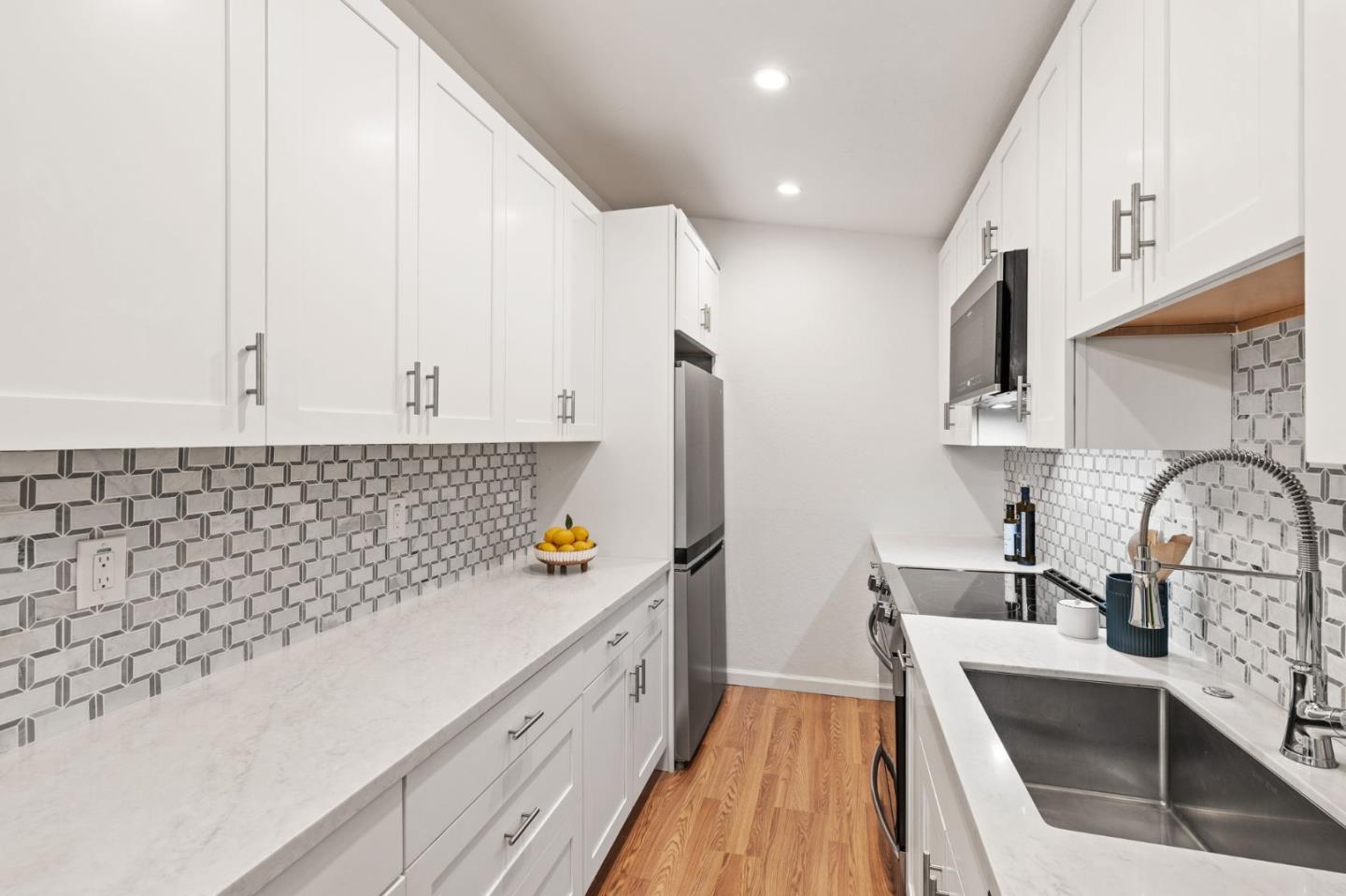 Detail Gallery Image 8 of 27 For 58 Laurie Meadows Dr #3,  San Mateo,  CA 94403 - 2 Beds | 2 Baths