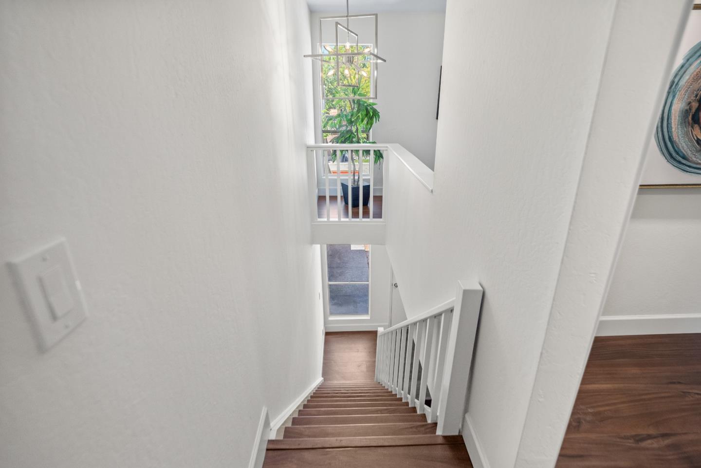 Detail Gallery Image 15 of 32 For 512 S Cascade Ter, Sunnyvale,  CA 94087 - 3 Beds | 2/1 Baths