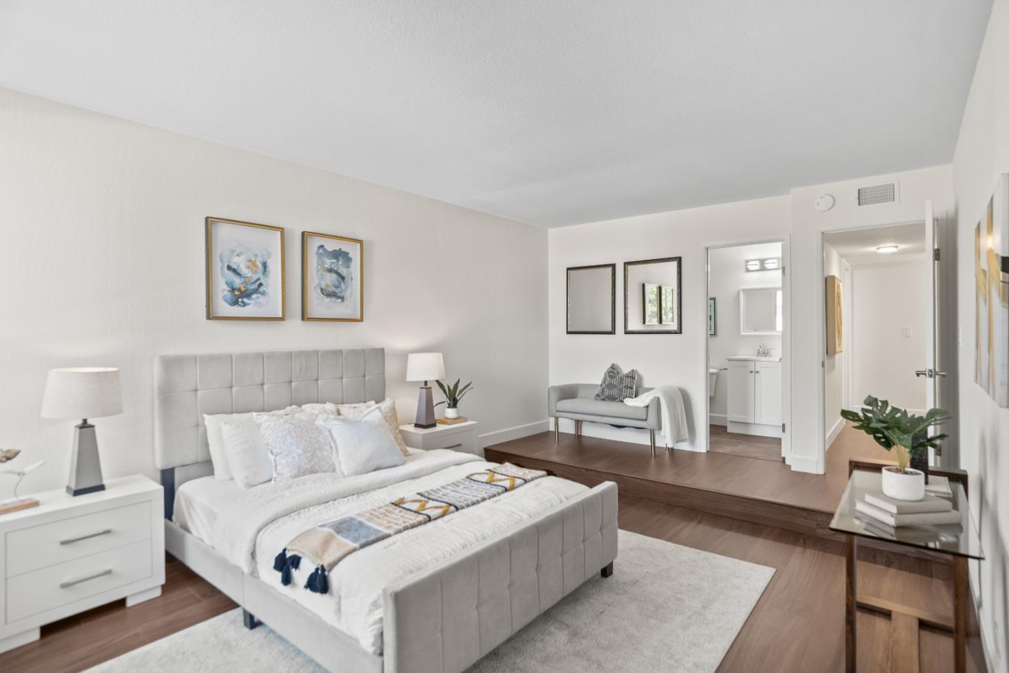 Detail Gallery Image 19 of 32 For 512 S Cascade Ter, Sunnyvale,  CA 94087 - 3 Beds | 2/1 Baths