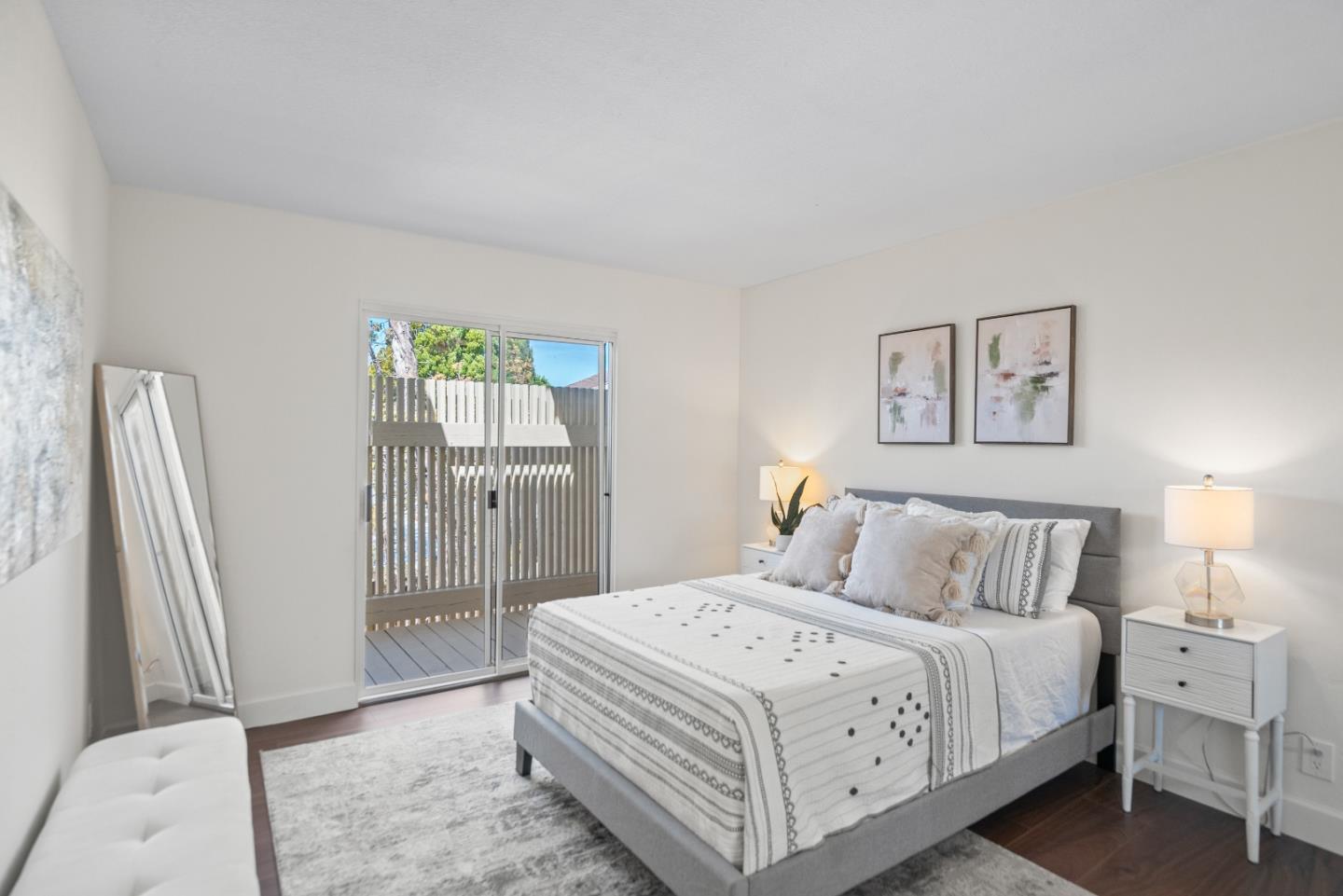 Detail Gallery Image 21 of 32 For 512 S Cascade Ter, Sunnyvale,  CA 94087 - 3 Beds | 2/1 Baths