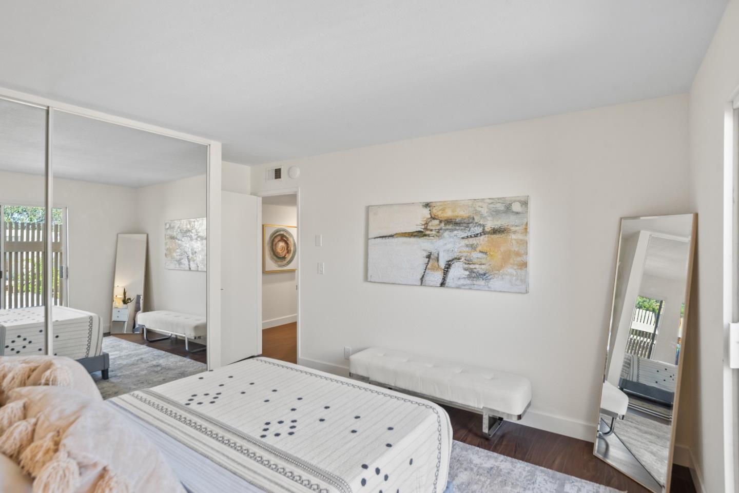 Detail Gallery Image 22 of 32 For 512 S Cascade Ter, Sunnyvale,  CA 94087 - 3 Beds | 2/1 Baths