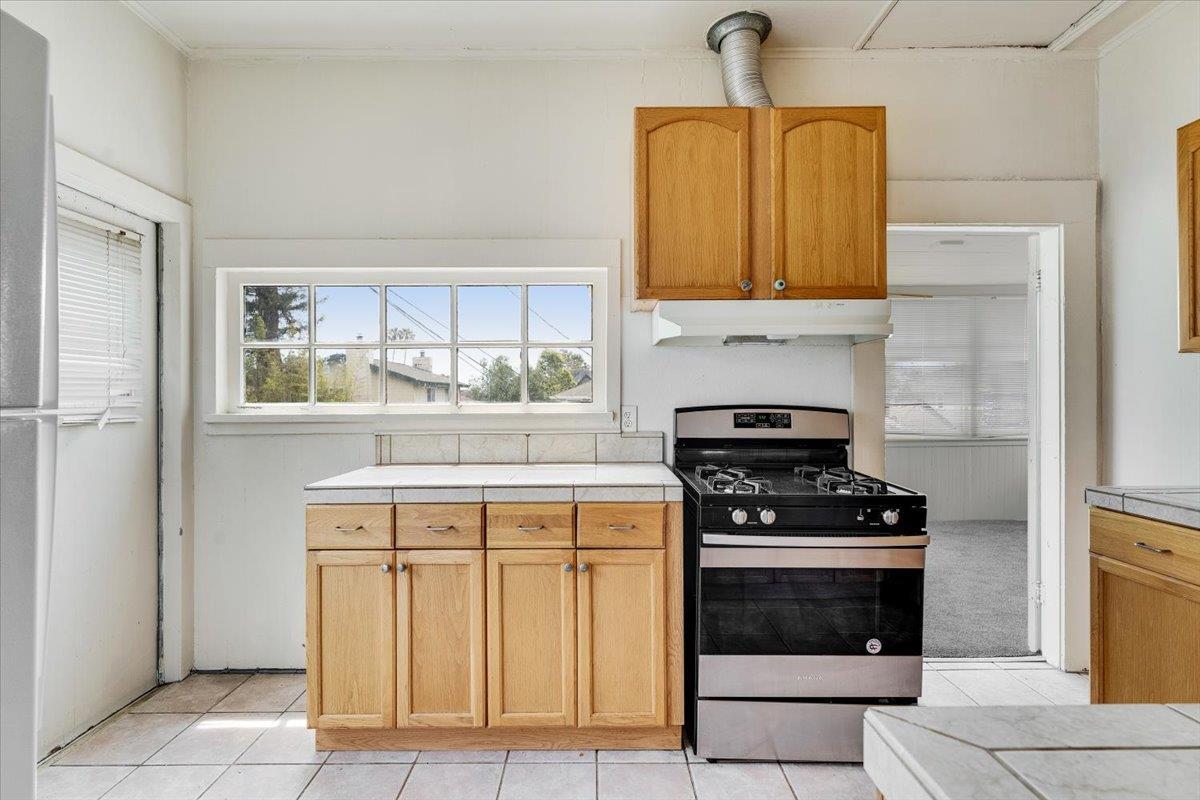 Detail Gallery Image 19 of 32 For 412- 412.5 Broadway, Santa Cruz,  CA 95060 - – Beds | – Baths