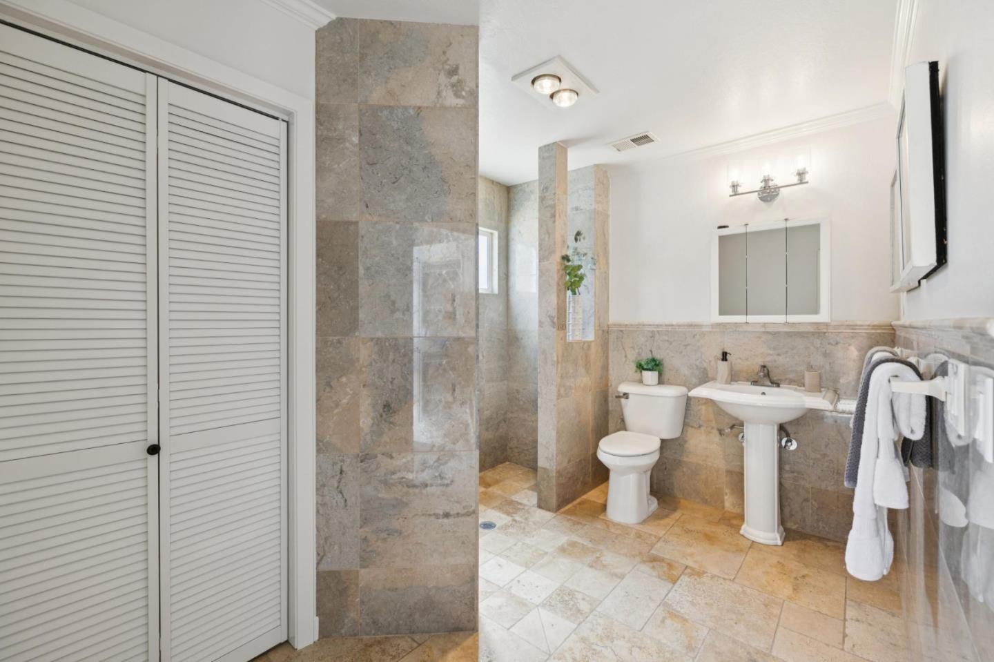 Detail Gallery Image 27 of 42 For 3902 Bret Harte Dr, Redwood City,  CA 94061 - 3 Beds | 2 Baths