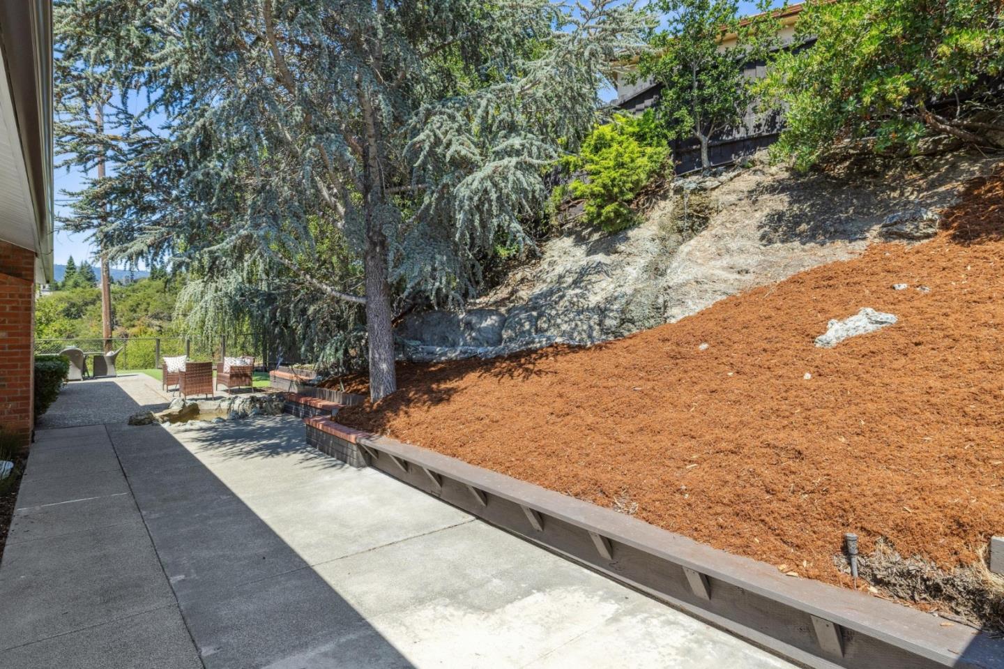 Detail Gallery Image 33 of 42 For 3902 Bret Harte Dr, Redwood City,  CA 94061 - 3 Beds | 2 Baths