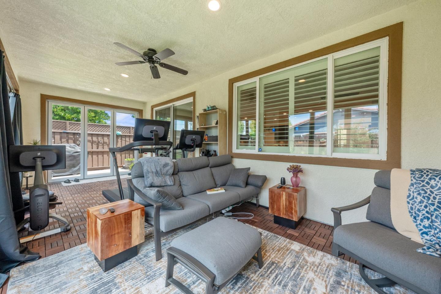 Detail Gallery Image 16 of 59 For 270 Vista View Ln, Hollister,  CA 95023 - 4 Beds | 3 Baths