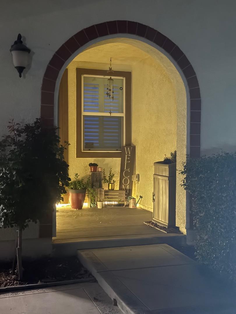 Detail Gallery Image 2 of 59 For 270 Vista View Ln, Hollister,  CA 95023 - 4 Beds | 3 Baths