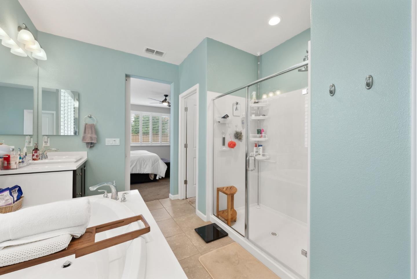 Detail Gallery Image 22 of 59 For 270 Vista View Ln, Hollister,  CA 95023 - 4 Beds | 3 Baths