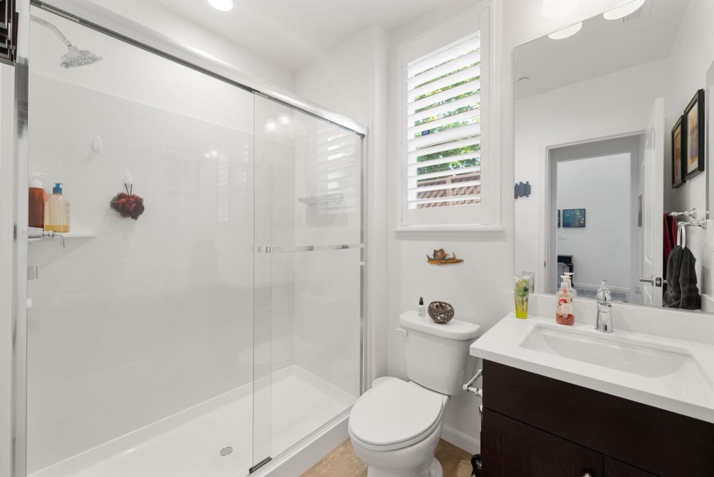 Detail Gallery Image 27 of 59 For 270 Vista View Ln, Hollister,  CA 95023 - 4 Beds | 3 Baths