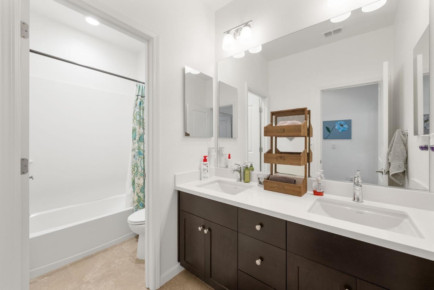 Detail Gallery Image 35 of 59 For 270 Vista View Ln, Hollister,  CA 95023 - 4 Beds | 3 Baths