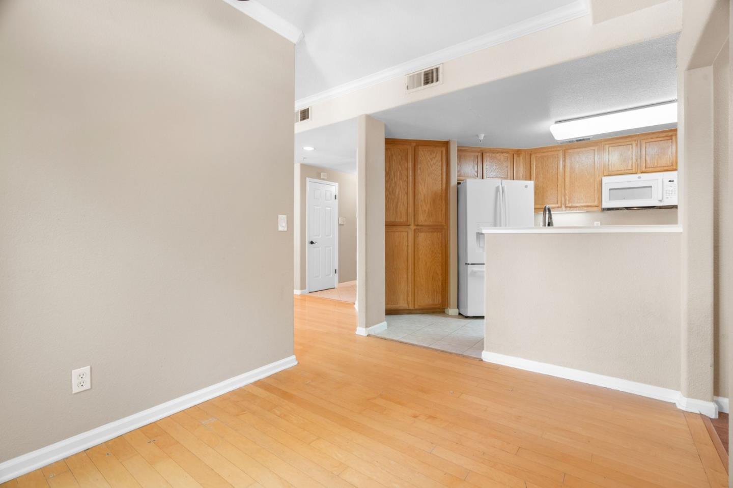 Detail Gallery Image 11 of 43 For 505 Tower Hill Ave #611,  San Jose,  CA 95136 - 3 Beds | 3 Baths