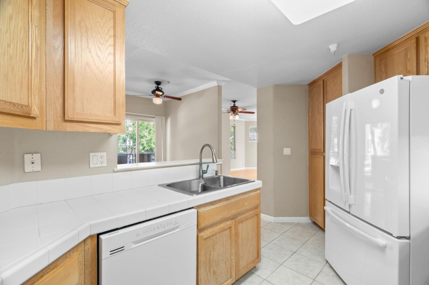 Detail Gallery Image 15 of 43 For 505 Tower Hill Ave #611,  San Jose,  CA 95136 - 3 Beds | 3 Baths