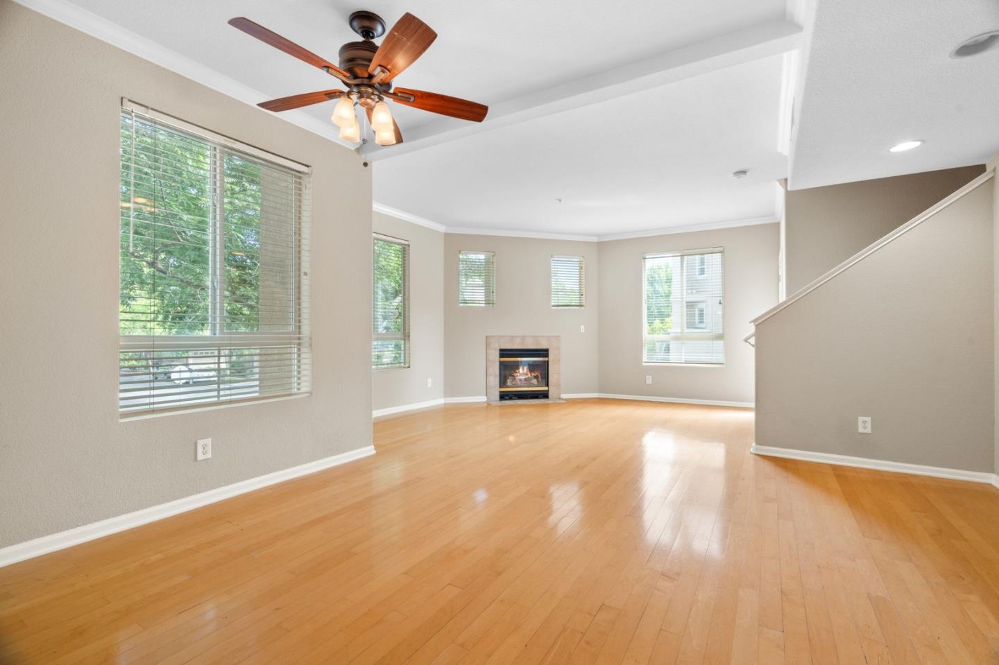 Detail Gallery Image 3 of 43 For 505 Tower Hill Ave #611,  San Jose,  CA 95136 - 3 Beds | 3 Baths