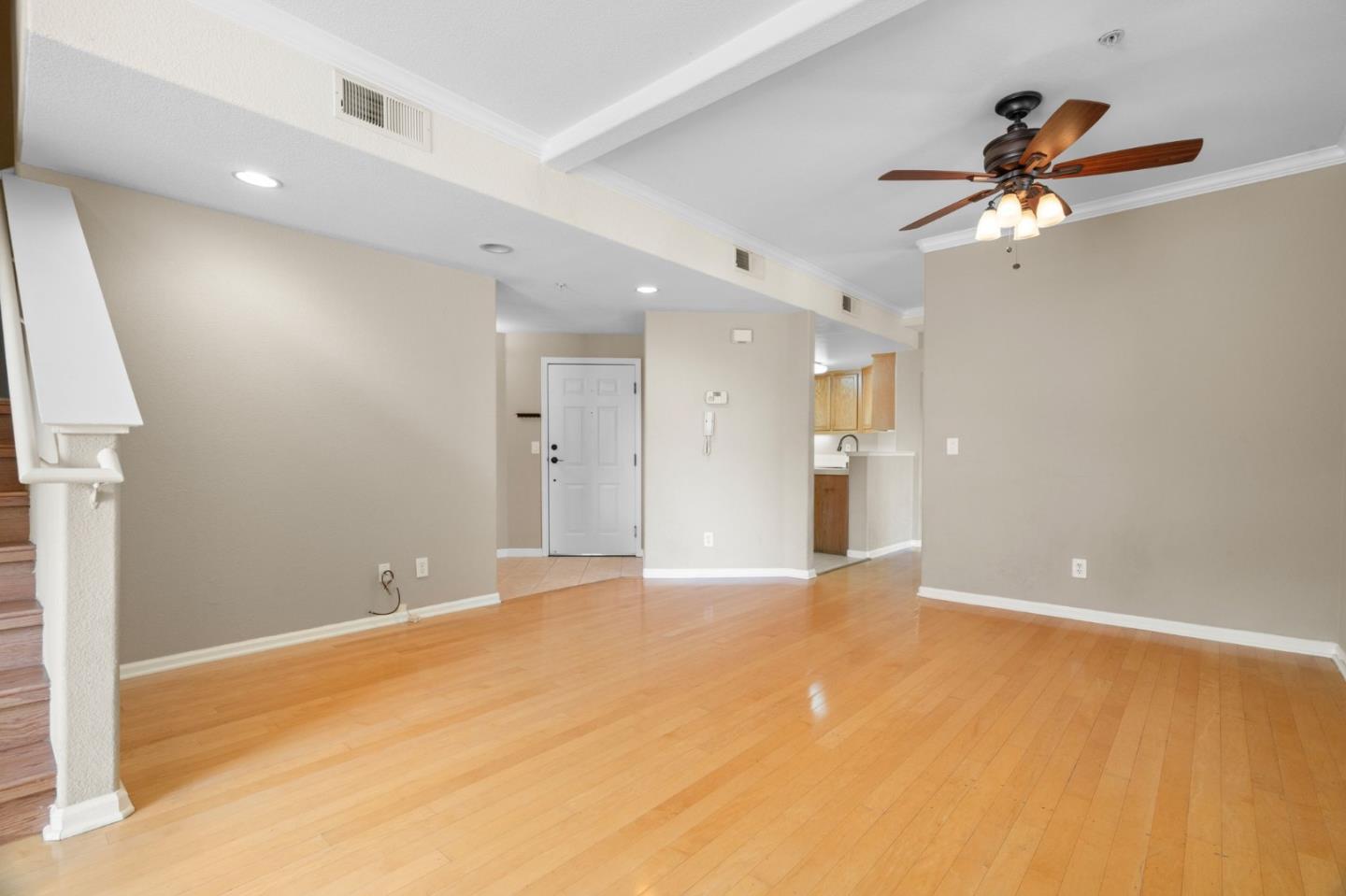 Detail Gallery Image 4 of 43 For 505 Tower Hill Ave #611,  San Jose,  CA 95136 - 3 Beds | 3 Baths