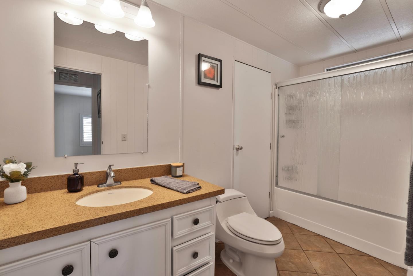 Detail Gallery Image 25 of 40 For 412 Chateau La Salle Dr #412,  San Jose,  CA 95111 - 2 Beds | 2 Baths