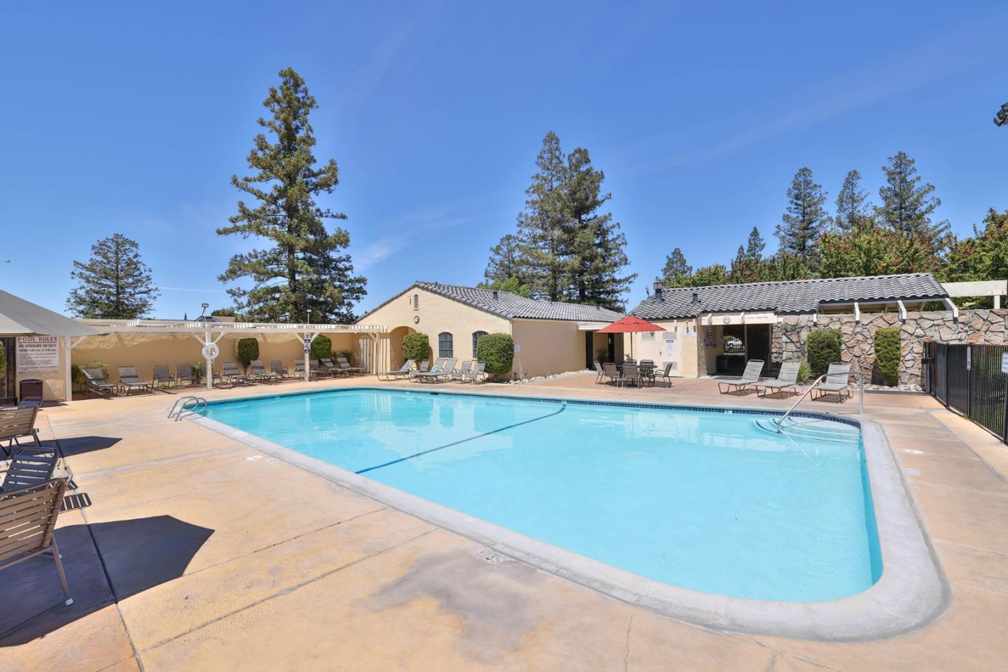 Detail Gallery Image 32 of 40 For 412 Chateau La Salle Dr #412,  San Jose,  CA 95111 - 2 Beds | 2 Baths