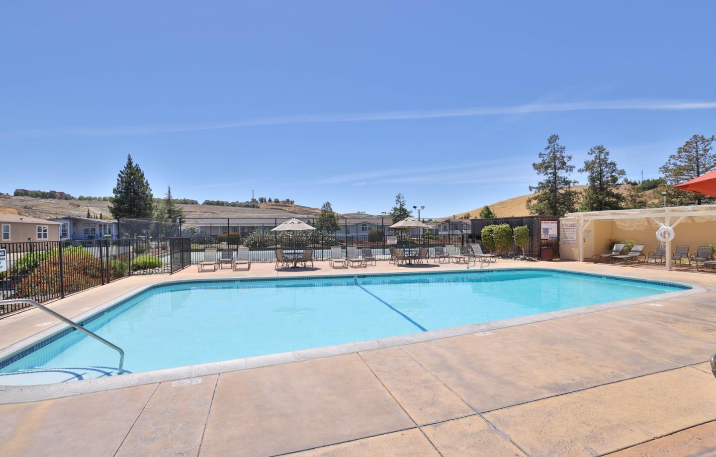 Detail Gallery Image 33 of 40 For 412 Chateau La Salle Dr #412,  San Jose,  CA 95111 - 2 Beds | 2 Baths