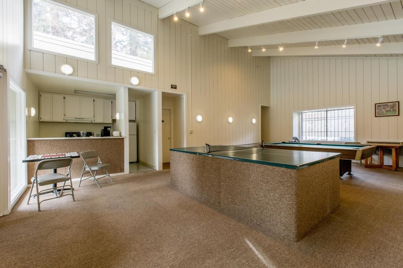 Detail Gallery Image 14 of 19 For 986 Kiely Blvd #D,  Santa Clara,  CA 95051 - 2 Beds | 1 Baths