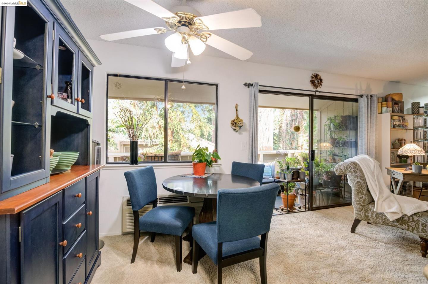 Detail Gallery Image 6 of 19 For 986 Kiely Blvd #D,  Santa Clara,  CA 95051 - 2 Beds | 1 Baths
