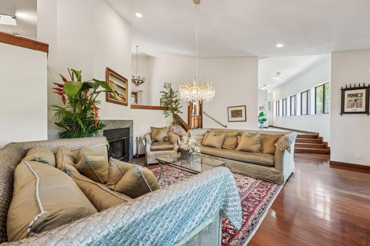 Detail Gallery Image 14 of 68 For 16012 Flintlock Rd, Cupertino,  CA 95014 - 7 Beds | 6/1 Baths