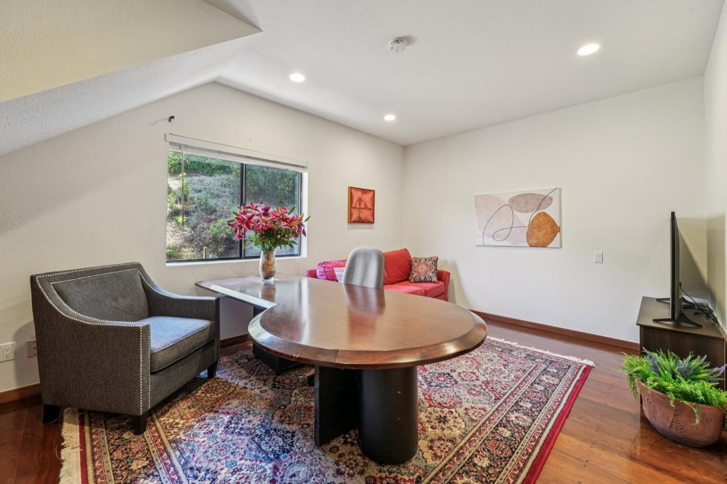 Detail Gallery Image 19 of 68 For 16012 Flintlock Rd, Cupertino,  CA 95014 - 7 Beds | 6/1 Baths