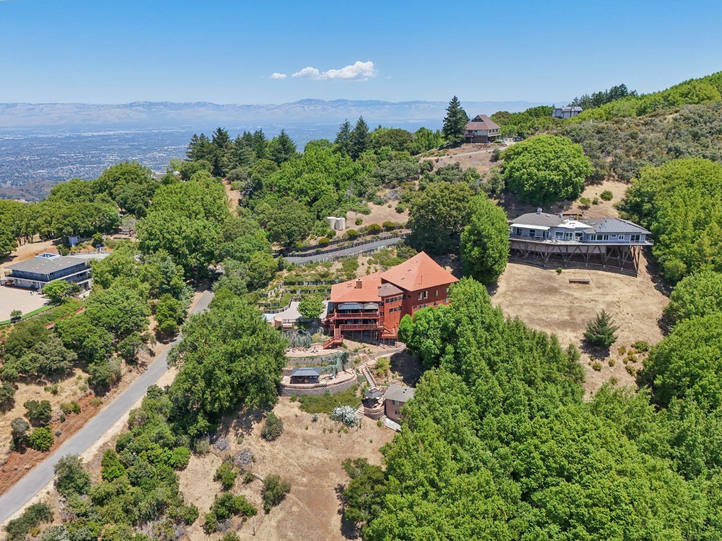 Detail Gallery Image 2 of 68 For 16012 Flintlock Rd, Cupertino,  CA 95014 - 7 Beds | 6/1 Baths