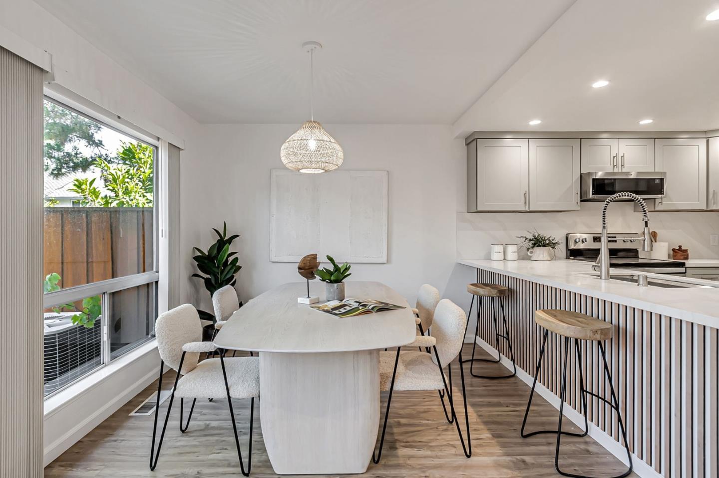 Detail Gallery Image 13 of 65 For 10871 Northforde Dr, Cupertino,  CA 95014 - 3 Beds | 2 Baths