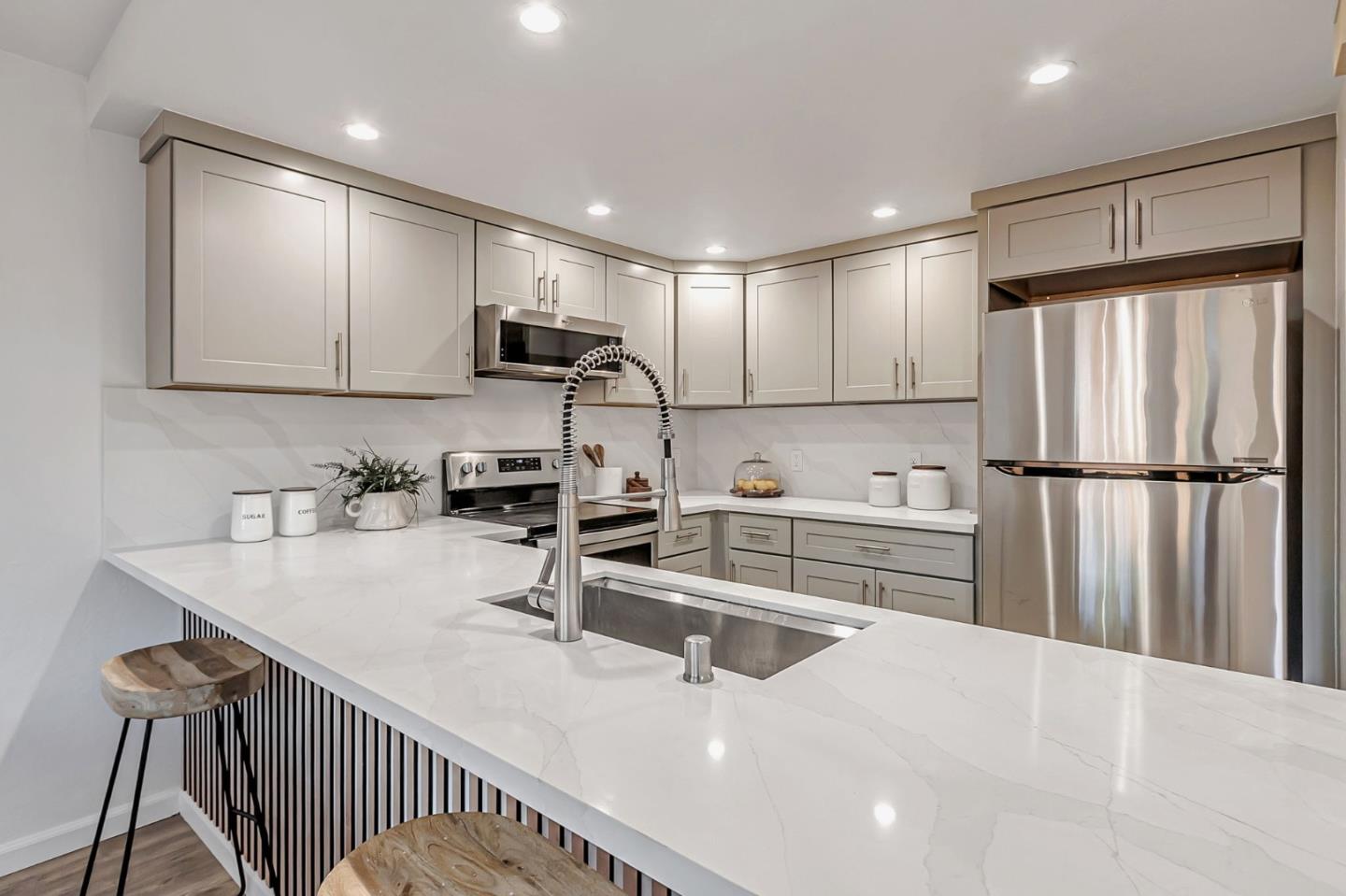 Detail Gallery Image 6 of 65 For 10871 Northforde Dr, Cupertino,  CA 95014 - 3 Beds | 2 Baths