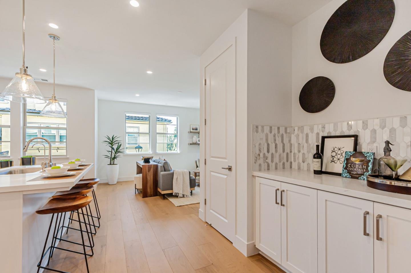 Detail Gallery Image 8 of 40 For 1225 Verano Rd, Mountain View,  CA 94043 - 3 Beds | 3 Baths