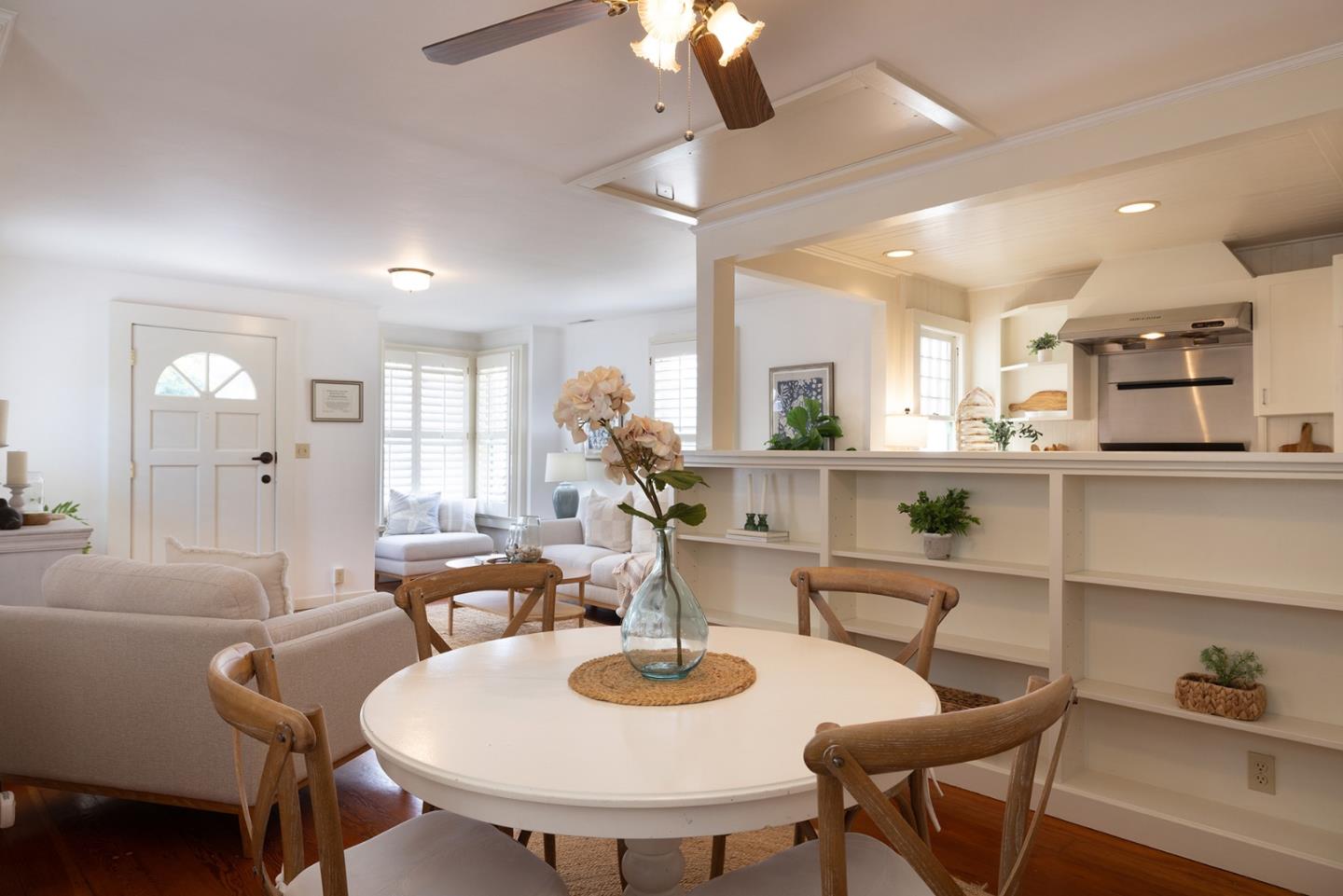 Detail Gallery Image 10 of 30 For 119 Fountain Ave, Pacific Grove,  CA 93950 - 2 Beds | 2 Baths