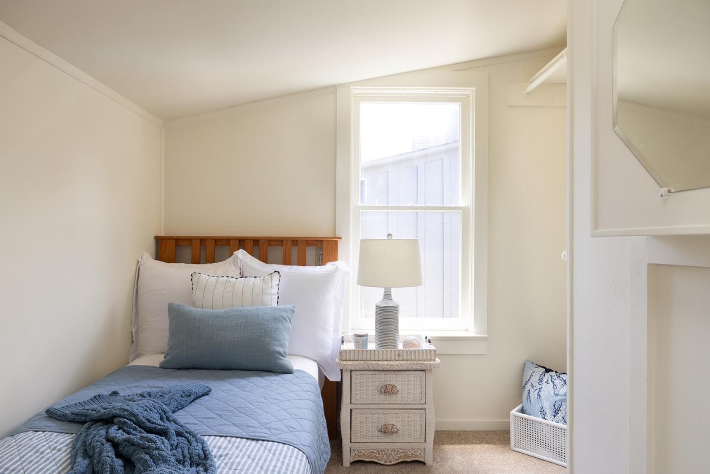 Detail Gallery Image 16 of 30 For 119 Fountain Ave, Pacific Grove,  CA 93950 - 2 Beds | 2 Baths