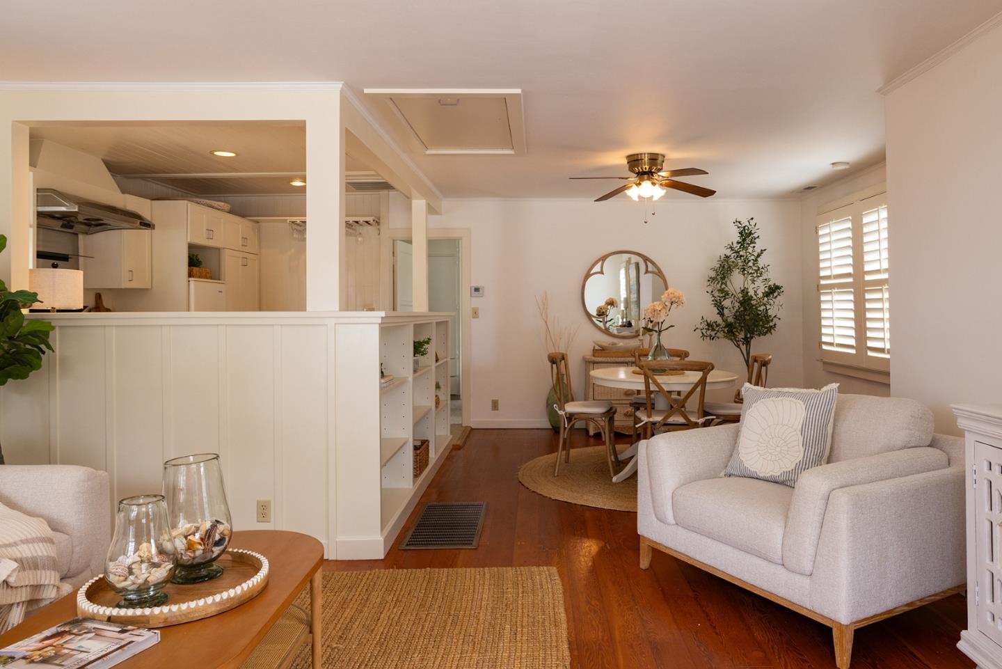 Detail Gallery Image 6 of 30 For 119 Fountain Ave, Pacific Grove,  CA 93950 - 2 Beds | 2 Baths