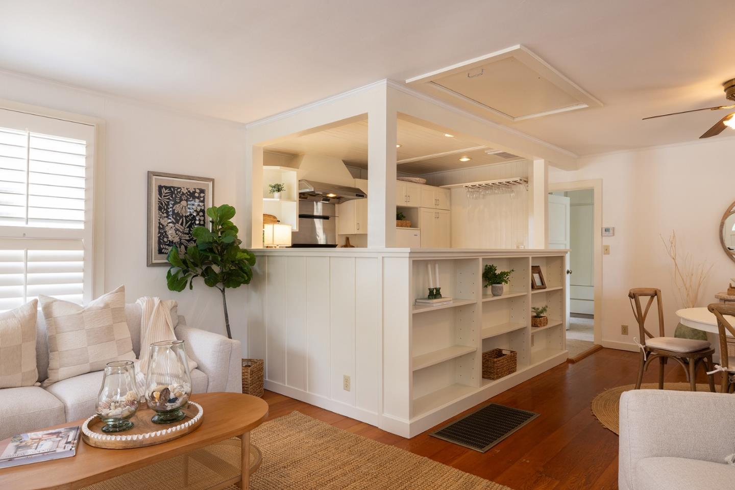 Detail Gallery Image 7 of 30 For 119 Fountain Ave, Pacific Grove,  CA 93950 - 2 Beds | 2 Baths