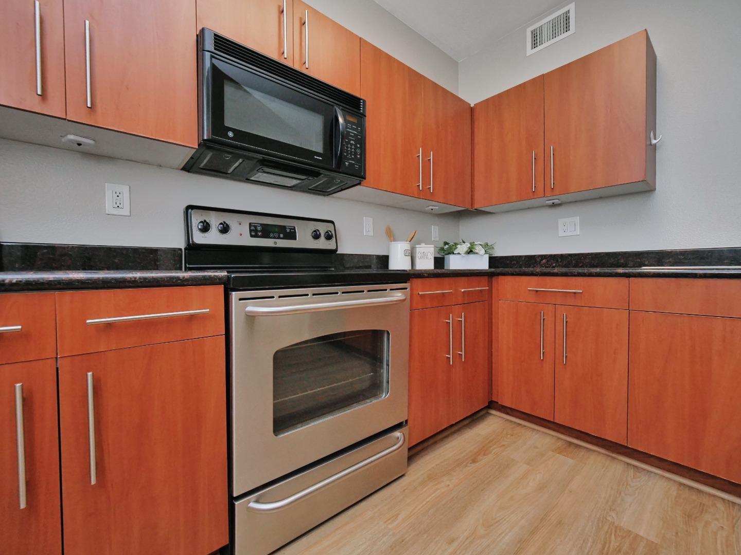 Detail Gallery Image 118 of 144 For 1060 S 3rd St #115,  San Jose,  CA 95112 - 2 Beds | 2 Baths