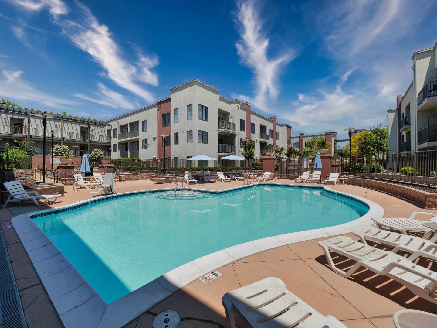 Detail Gallery Image 14 of 144 For 1060 S 3rd St #115,  San Jose,  CA 95112 - 2 Beds | 2 Baths