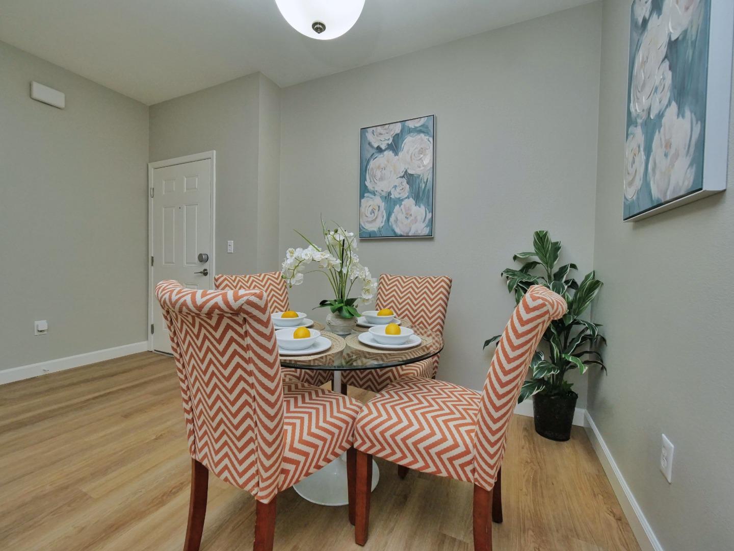 Detail Gallery Image 6 of 144 For 1060 S 3rd St #115,  San Jose,  CA 95112 - 2 Beds | 2 Baths