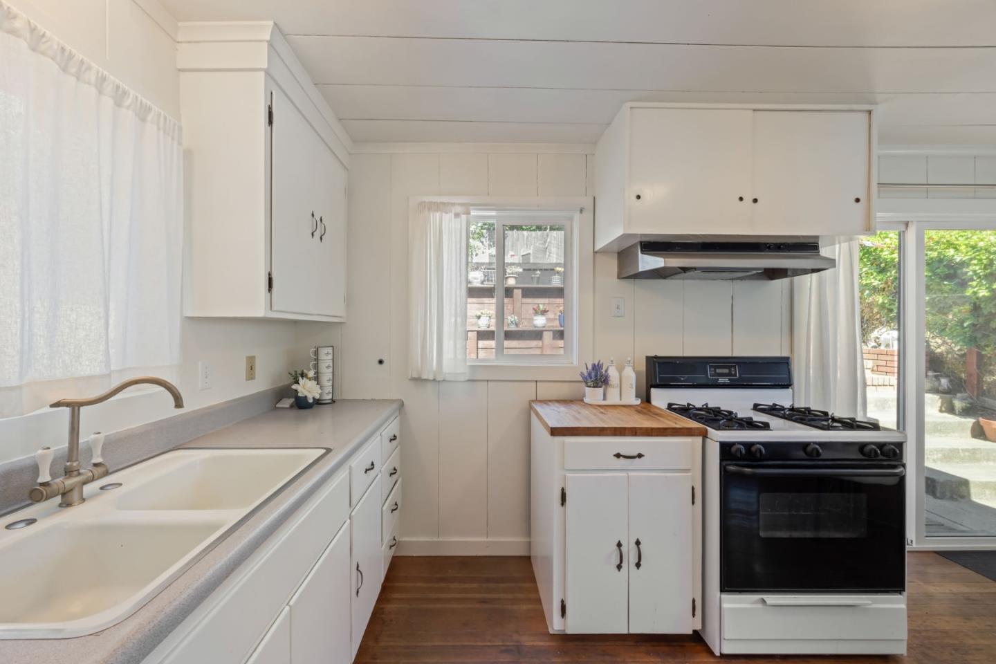 Detail Gallery Image 13 of 36 For 129 Alvarado St, Brisbane,  CA 94005 - 2 Beds | 1 Baths
