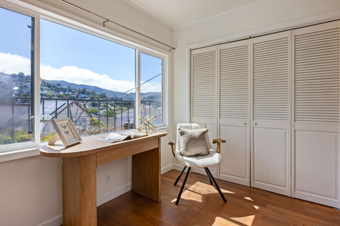 Detail Gallery Image 15 of 36 For 129 Alvarado St, Brisbane,  CA 94005 - 2 Beds | 1 Baths