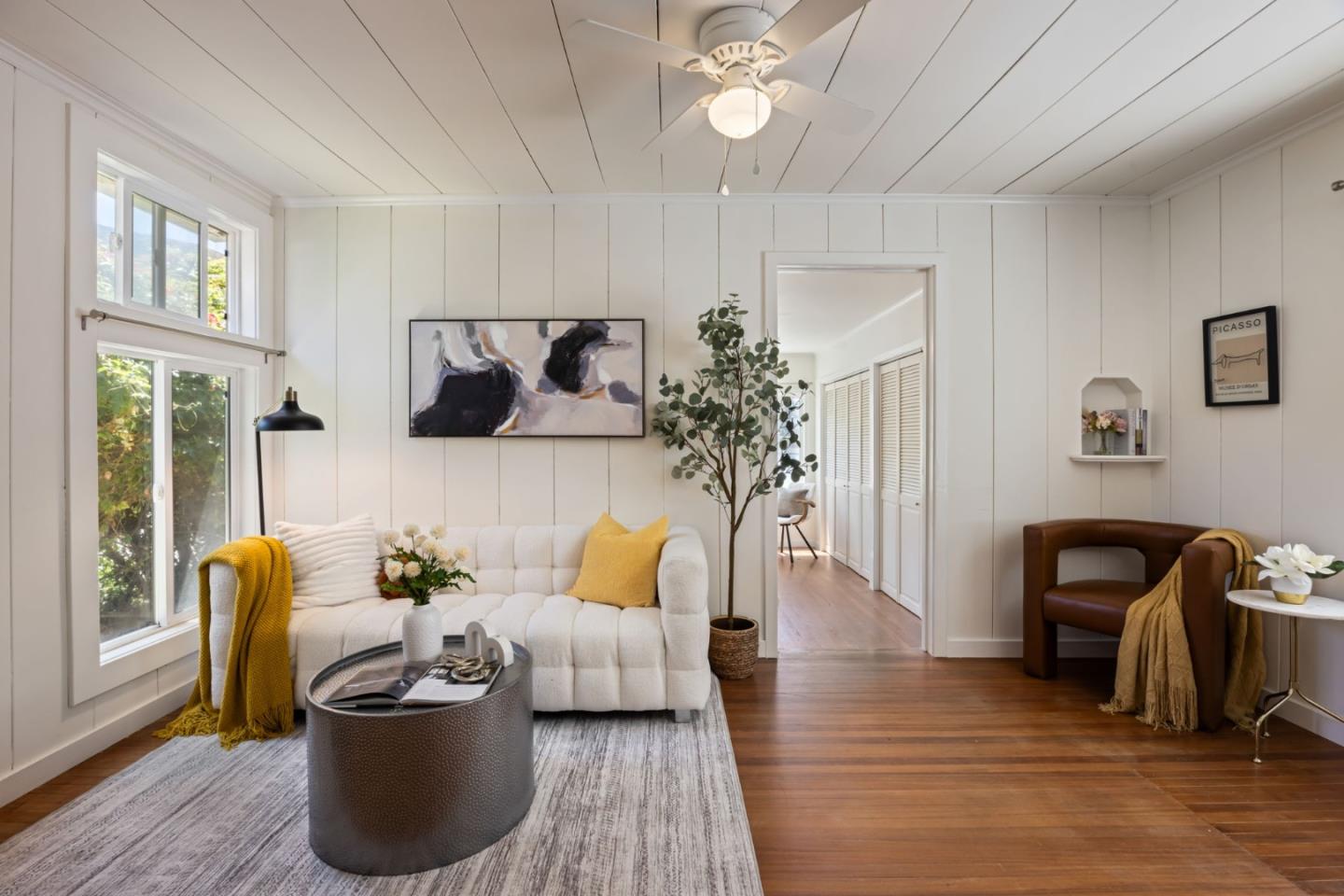 Detail Gallery Image 2 of 36 For 129 Alvarado St, Brisbane,  CA 94005 - 2 Beds | 1 Baths