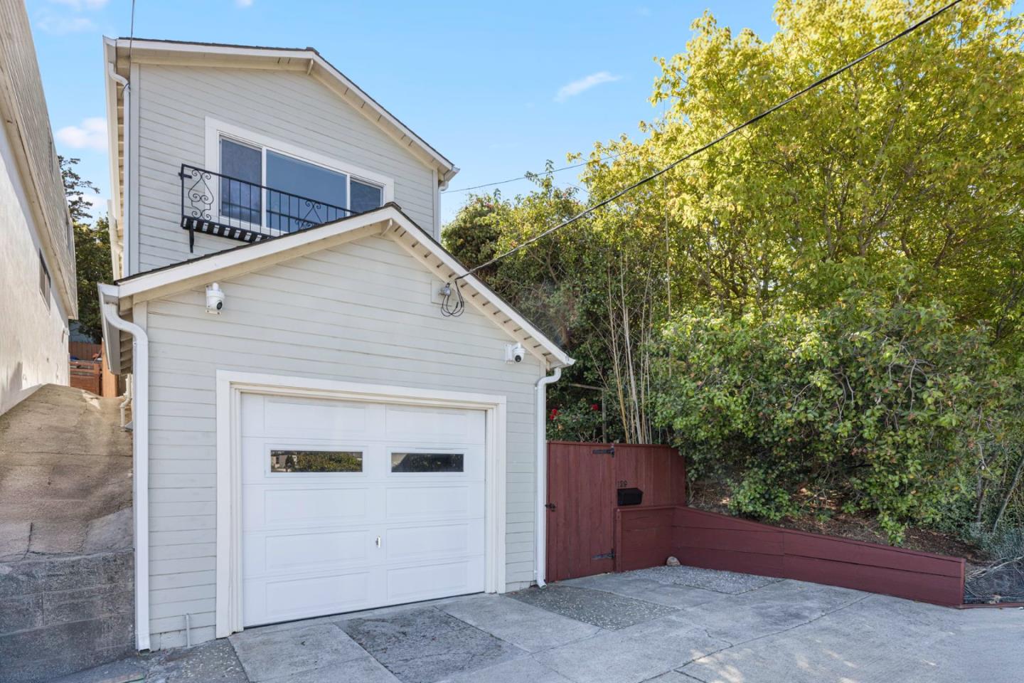 Detail Gallery Image 20 of 36 For 129 Alvarado St, Brisbane,  CA 94005 - 2 Beds | 1 Baths