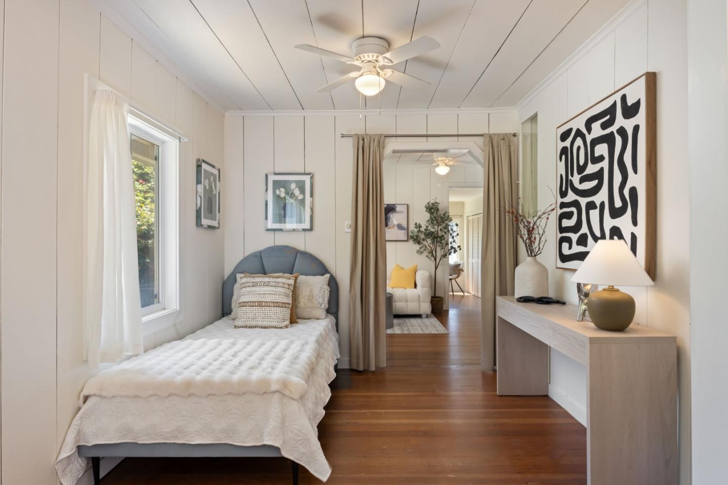 Detail Gallery Image 4 of 36 For 129 Alvarado St, Brisbane,  CA 94005 - 2 Beds | 1 Baths