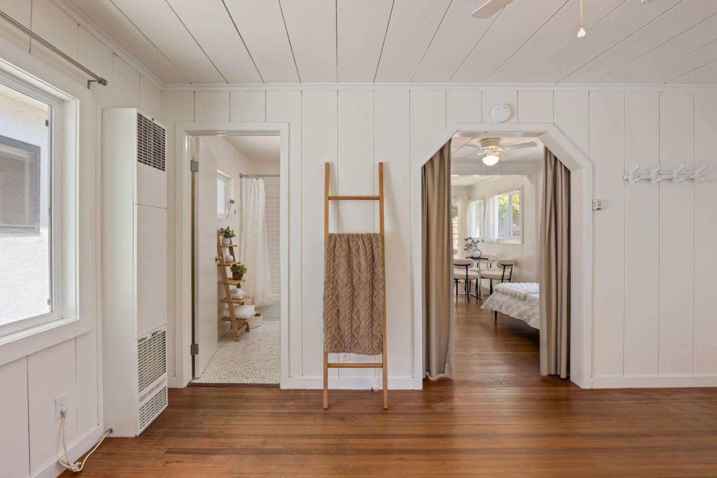Detail Gallery Image 9 of 36 For 129 Alvarado St, Brisbane,  CA 94005 - 2 Beds | 1 Baths