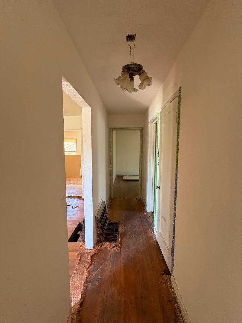 Detail Gallery Image 9 of 19 For 592 Saratoga Ave, Santa Clara,  CA 95050 - 3 Beds | 1 Baths