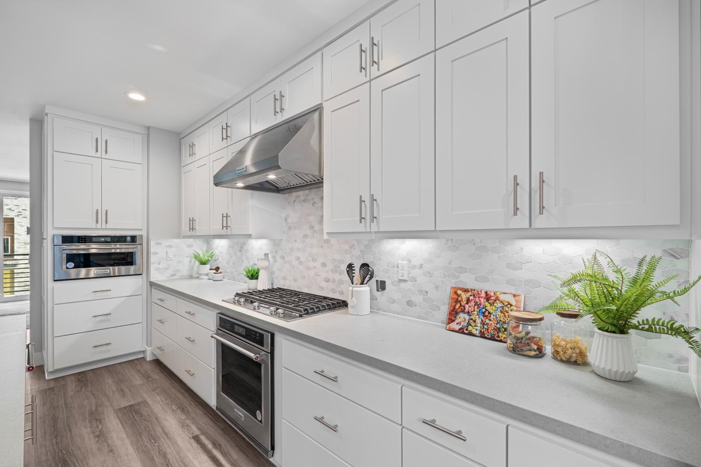 Detail Gallery Image 13 of 39 For 3697 Access Cmn, Fremont,  CA 94538 - 2 Beds | 2/1 Baths