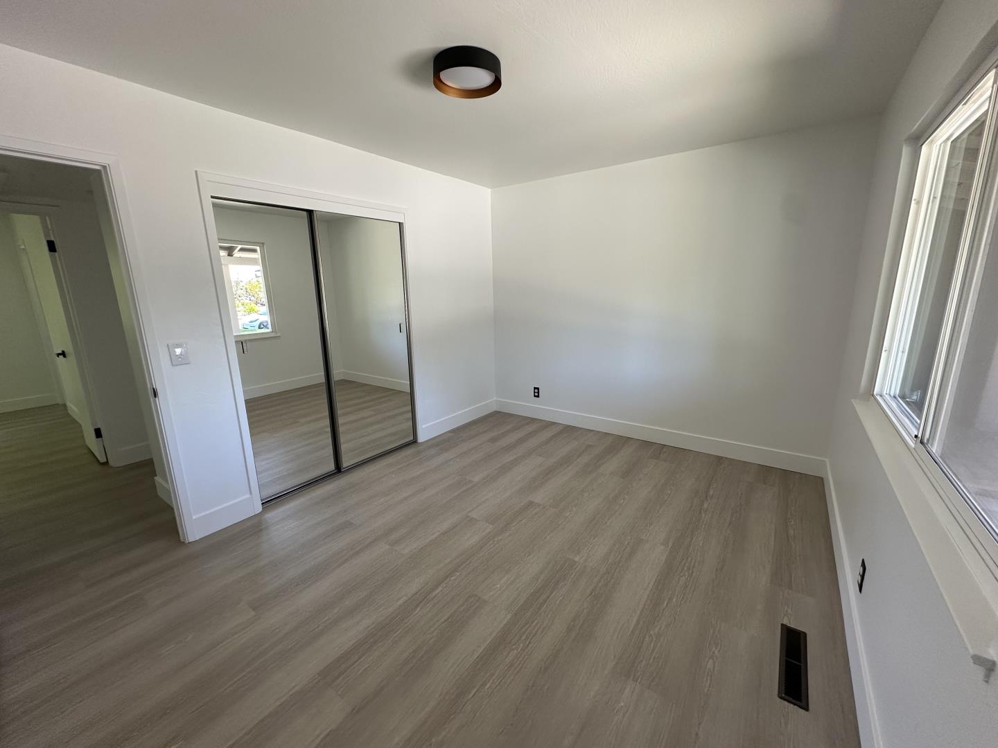 Detail Gallery Image 11 of 18 For 467 Luther Dr, Santa Clara,  CA 95051 - 3 Beds | 2 Baths