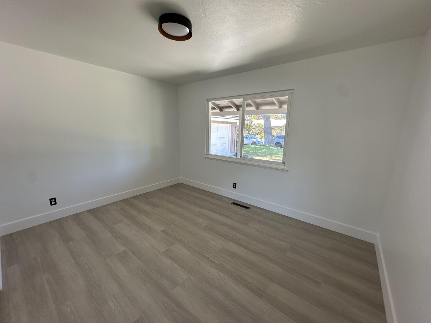 Detail Gallery Image 12 of 18 For 467 Luther Dr, Santa Clara,  CA 95051 - 3 Beds | 2 Baths
